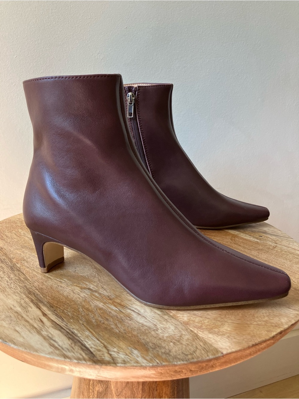 Steve Madden | Delvie Smooth Leather Pointed Toe Low Kitten Heel Ankle Boot